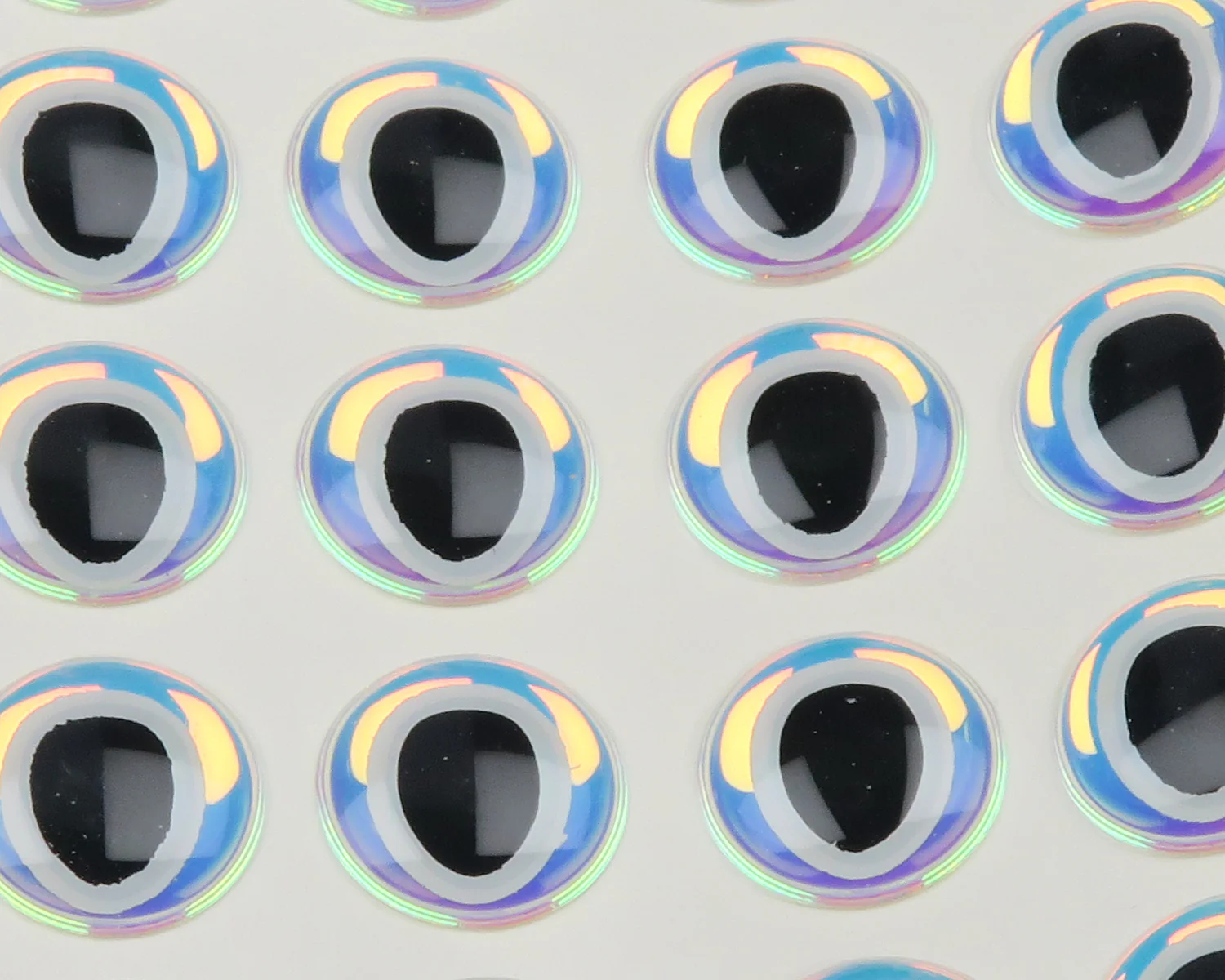 Hareline Oval Pupil 3D Adhesive Eyes - Image 7