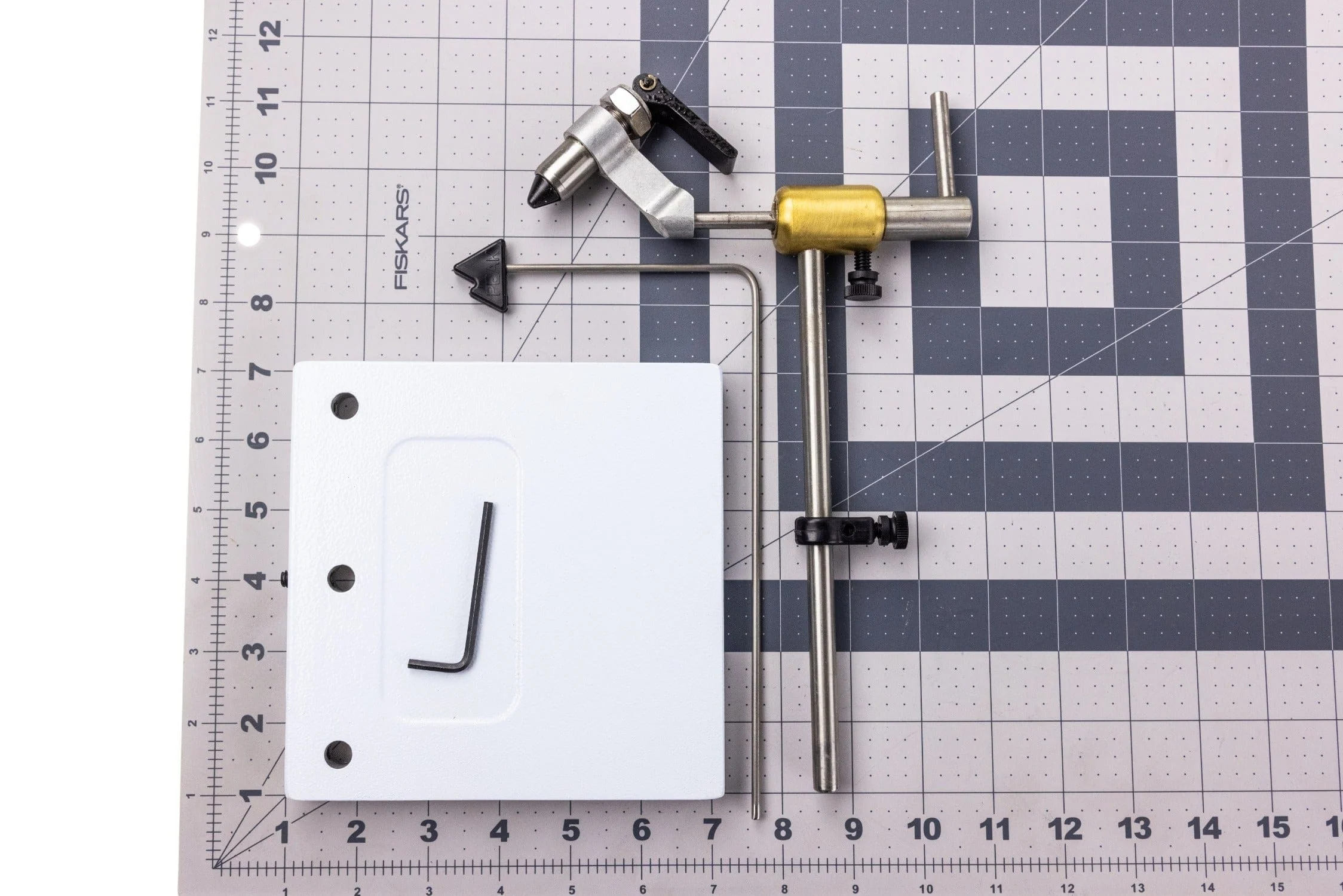 Peak Rotary Vise With Pedestal Base - Image 8